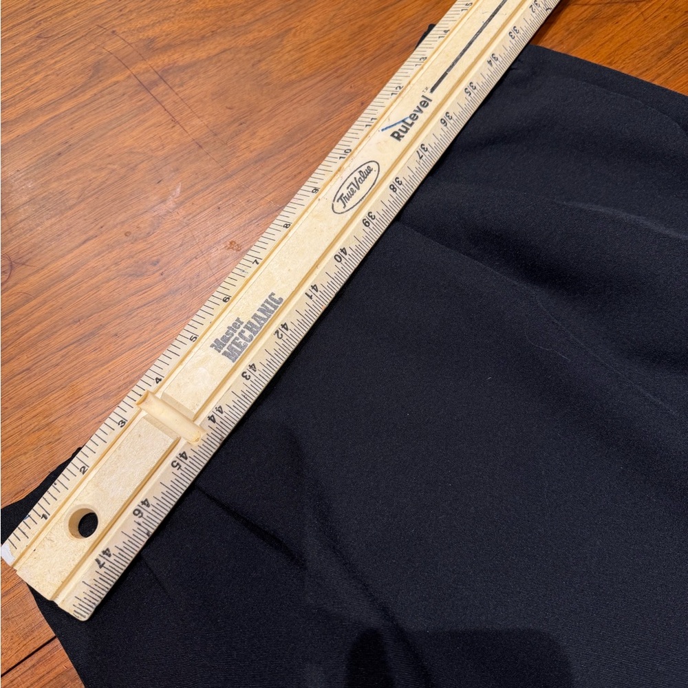 Classic elegant black pencil skirt - Picture 7 of 7